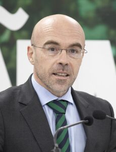 como-se-llama-el-diputado-de-vox