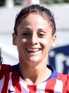 esther-gonzalez-y-sus-equipos-actuales-un-vistazo-a-la-trayectoria-de-la-politica-espanola