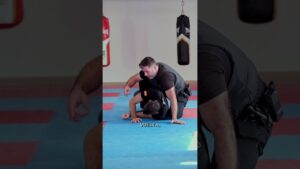 grappling policial