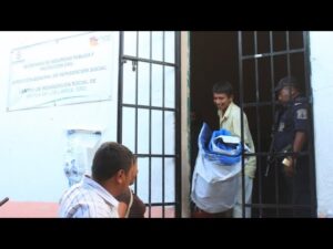 si te condenan a 4 años cuántos cumples en españa